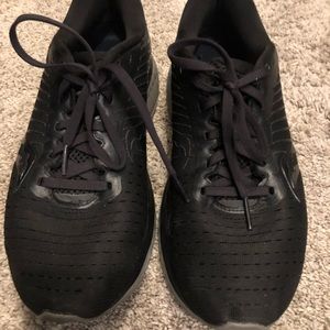 Saucony guide 13/like new/ size 9